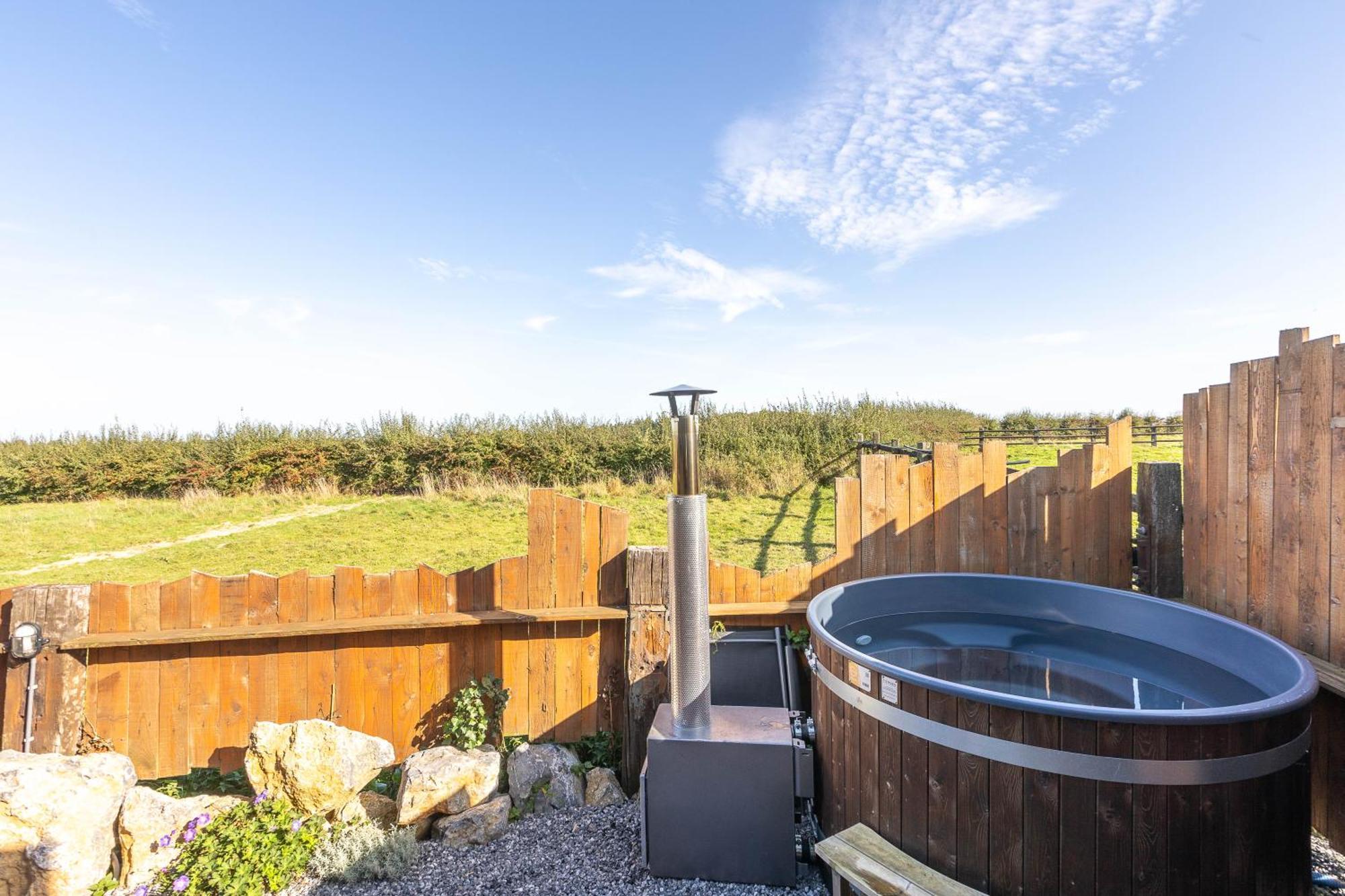 Les Tiny Du Pre Mathy - Logements Insolites Avec Jacuzzi A Profondeville Eksteriør billede