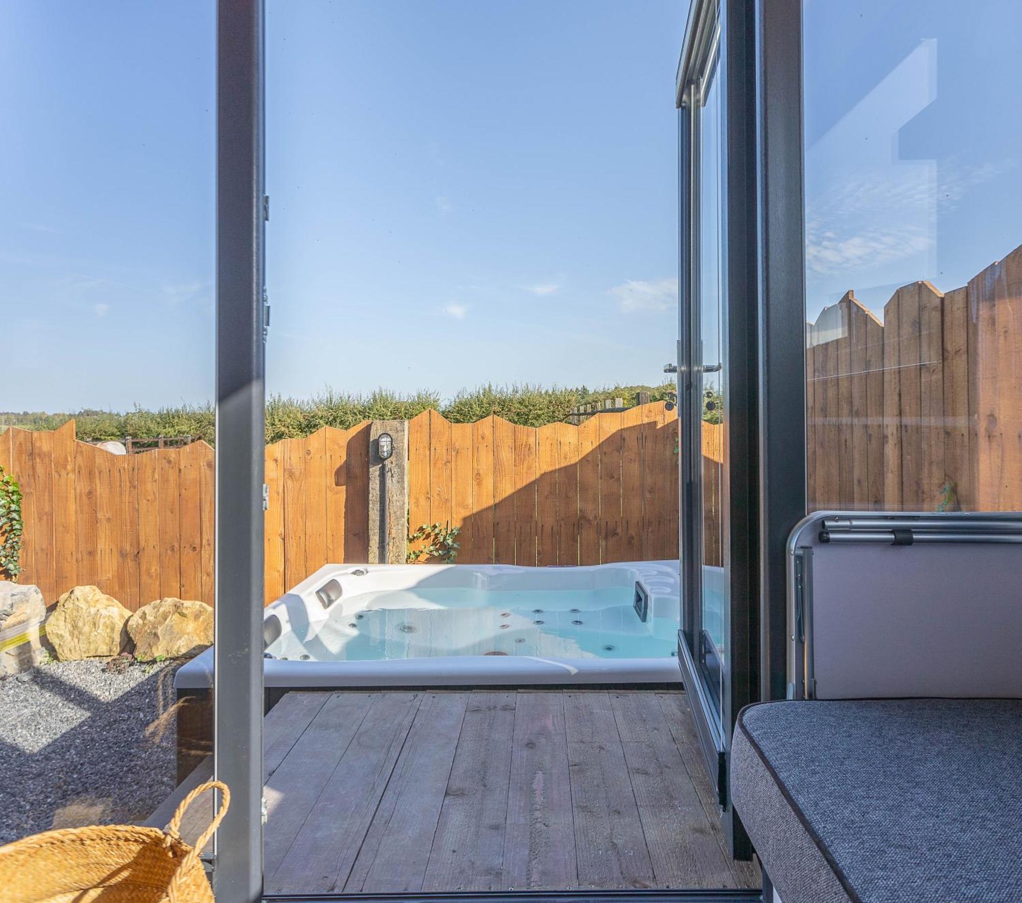 Les Tiny Du Pre Mathy - Logements Insolites Avec Jacuzzi A Profondeville Eksteriør billede